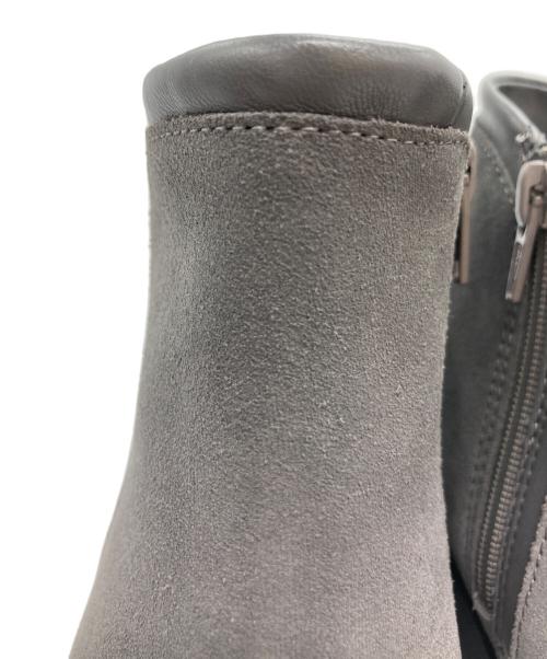 CLARKS（クラークス）CLARKS (クラークス) ブーツ グレー サイズ:22の古着・服飾アイテム