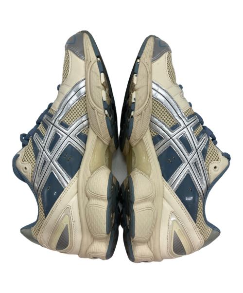 asics（アシックス）asics (アシックス) GEL-NIMBUS 9 アイボリー×ブルー サイズ:27.5の古着・服飾アイテム