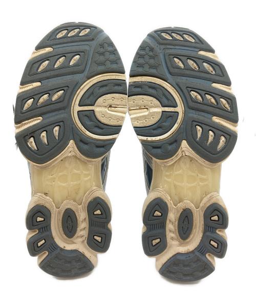 asics（アシックス）asics (アシックス) GEL-NIMBUS 9 アイボリー×ブルー サイズ:27.5の古着・服飾アイテム