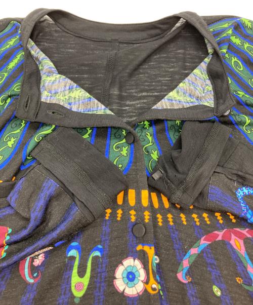 TOKUKO1erVOL（トクコプルミエヴォル）TOKUKO1erVOL (トクコプルミエヴォル) 変形総柄ジャージーシャツ ブラック サイズ:9の古着・服飾アイテム