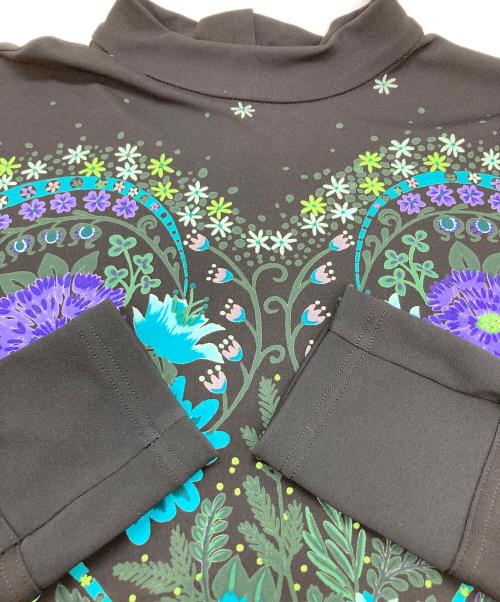 TOKUKO1erVOL（トクコプルミエヴォル）TOKUKO1erVOL (トクコプルミエヴォル) フラワープリントカットソーワンピース ブラック サイズ:9の古着・服飾アイテム