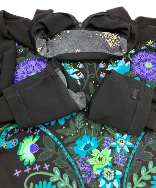 TOKUKO1erVOL（トクコプルミエヴォル）TOKUKO1erVOL (トクコプルミエヴォル) フラワープリントカットソーワンピース ブラック サイズ:9の古着・服飾アイテム