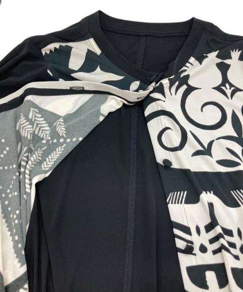 TOKUKO1erVOL（トクコプルミエヴォル）TOKUKO1erVOL (トクコプルミエヴォル) プリント変形シャツ ブラック サイズ:9の古着・服飾アイテム