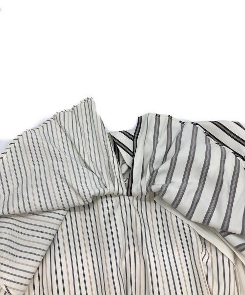 ELENDEEK（エレンディーク）ELENDEEK (エレンディーク) フリルブラウス ベージュ サイズ:FREEの古着・服飾アイテム