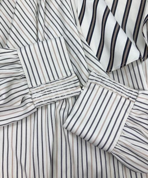 ELENDEEK（エレンディーク）ELENDEEK (エレンディーク) フリルブラウス ベージュ サイズ:FREEの古着・服飾アイテム