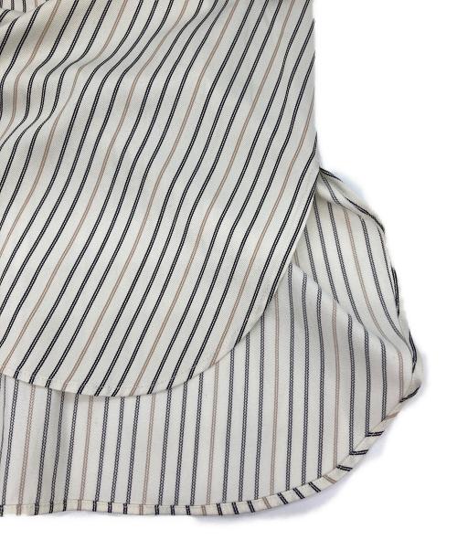 ELENDEEK（エレンディーク）ELENDEEK (エレンディーク) フリルブラウス ベージュ サイズ:FREEの古着・服飾アイテム