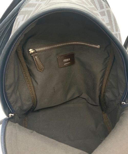 FENDI（フェンディ）FENDI (フェンディ) リュック ネイビー/F1O97の古着・服飾アイテム