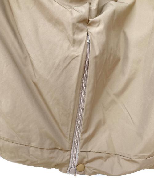 LILOU + LILY（リルアンドリリー）LILOU + LILY (リルアンドリリー) ダウンジャケット ベージュ サイズ:38の古着・服飾アイテム