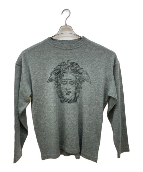 VERSACE JEANS COUTURE（ヴェルサーチ ジーンズクチュール）VERSACE JEANS COUTURE (ヴェルサーチ ジーンズクチュール) メデューサ刺繍ニット グレー サイズ:Ｍの古着・服飾アイテム