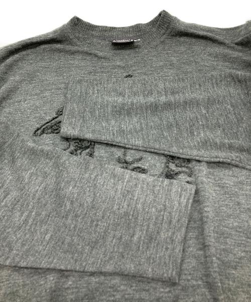 VERSACE JEANS COUTURE（ヴェルサーチ ジーンズクチュール）VERSACE JEANS COUTURE (ヴェルサーチ ジーンズクチュール) メデューサ刺繍ニット グレー サイズ:Ｍの古着・服飾アイテム