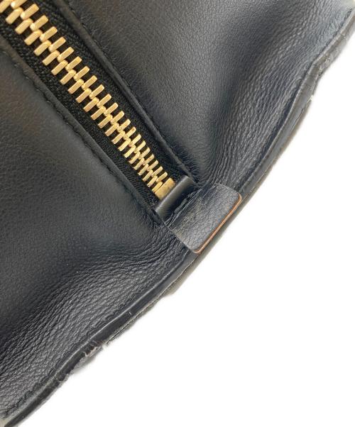 Salvatore Ferragamo（サルヴァトーレ フェラガモ）Salvatore Ferragamo (サルヴァトーレ フェラガモ) マチジップトートバッグ ブラックの古着・服飾アイテム