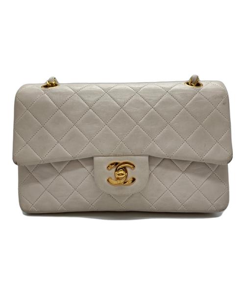 CHANEL（シャネル）CHANEL (シャネル) マトラッセチェーンショルダーバッグ ホワイトの古着・服飾アイテム