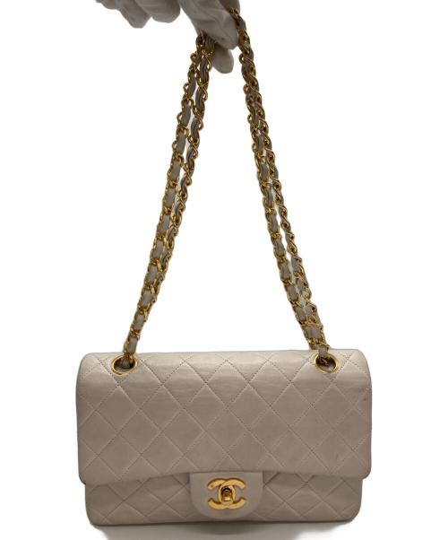 CHANEL（シャネル）CHANEL (シャネル) マトラッセチェーンショルダーバッグ ホワイトの古着・服飾アイテム