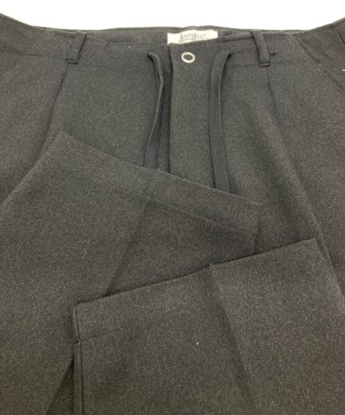 RADIALL（ラディアル）RADIALL (ラディアル) Lo-n-Slo WIDE FIT TROUSERS/トラウザーパンツ ブラック サイズ:Ⅿの古着・服飾アイテム