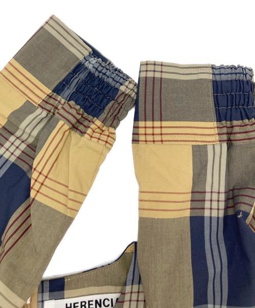 HERENCIA（ヘレンチア）HERENCIA (ヘレンチア) フリルブラウス イエロー×ネイビー サイズ:38 未使用品の古着・服飾アイテム