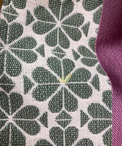 Kate Spade（ケイトスペード）Kate Spade (ケイトスペード) スペードフラワージャカードストライプエブリシングラージトート/トートバッグ ピンクの古着・服飾アイテム