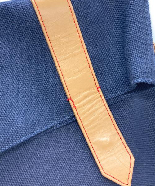 PAUL SMITH（ポールスミス）PAUL SMITH (ポールスミス) レザー切替キャンバスショルダーバッグ ネイビーの古着・服飾アイテム