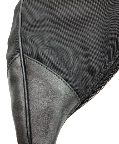 GUCCI（グッチ）GUCCI (グッチ) ワンショルダーバッグ ブラックの古着・服飾アイテム