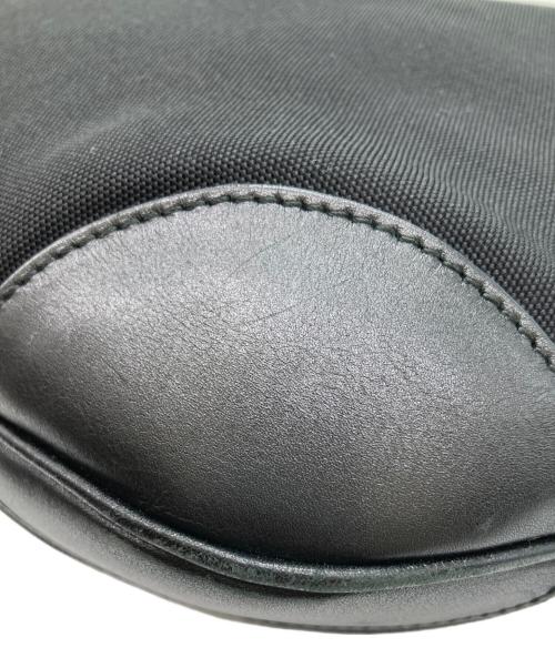 GUCCI（グッチ）GUCCI (グッチ) ワンショルダーバッグ ブラックの古着・服飾アイテム