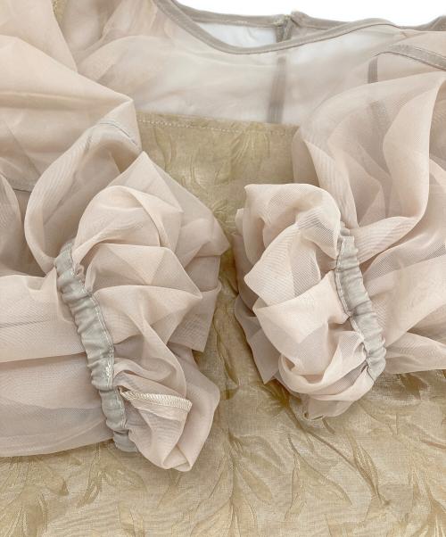 acka（エーシーケーエー）acka (エーシーケーエー) puffy sheer blouse/シアーブラウス ベージュ サイズ:FREEの古着・服飾アイテム