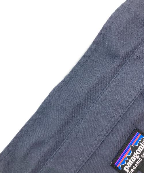Patagonia（パタゴニア）Patagonia (パタゴニア) ライトウェイト フィヨルド フランネルシャツ ネイビー サイズ:Ⅿの古着・服飾アイテム