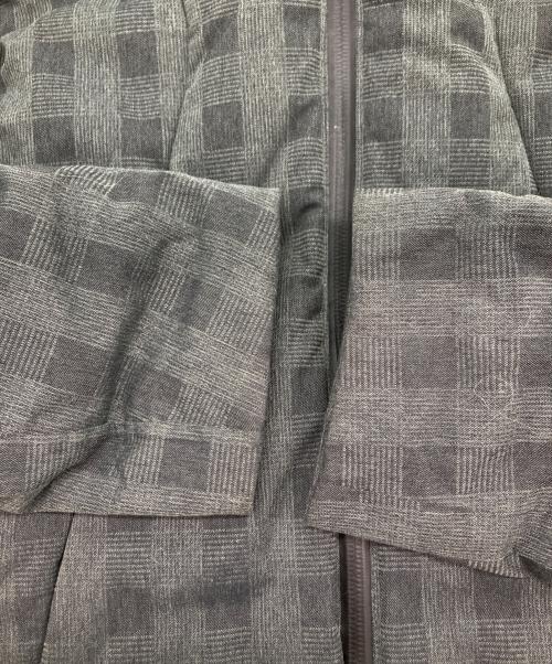 DESCENTE ALLTERRAIN（デザイント オルテライン）DESCENTE ALLTERRAIN (デザイント オルテライン) ダウンジャケット グレー サイズ:Ⅿの古着・服飾アイテム