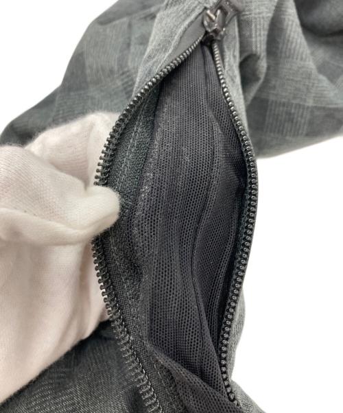 DESCENTE ALLTERRAIN（デザイント オルテライン）DESCENTE ALLTERRAIN (デザイント オルテライン) ダウンジャケット グレー サイズ:Ⅿの古着・服飾アイテム