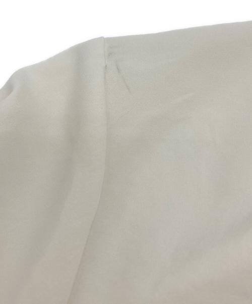 BEARDSLEY（ビアズリー）BEARDSLEY (ビアズリー) 後ろドレープTブラウス アイボリー サイズ:Free 未使用品の古着・服飾アイテム