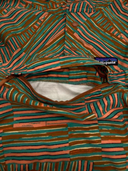 Patagonia（パタゴニア）Patagonia (パタゴニア) ファンホッガーズ・アノラックパーカー オレンジ×グリーン サイズ:XSの古着・服飾アイテム