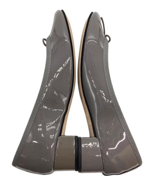 repetto（レペット）Repetto (レペット) CAMILLE/エナメルバレエシューズ グレー サイズ:38の古着・服飾アイテム