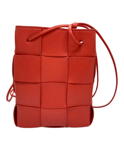 BOTTEGA VENETA（ボッテガベネタ）BOTTEGA VENETA (ボッテガベネタ) マキシイントレチャートカセットミニ クロスボディバケット ショルダーバッグ オレンジの古着・服飾アイテム