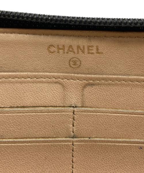 CHANEL（シャネル）CHANEL (シャネル) カメリアラウンドファスナー長財布 ブラックの古着・服飾アイテム