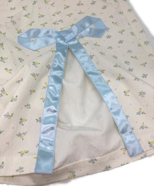 EMILY YV（エミリ ユィ）EMILY YV (エミリ ユィ) リボンモチーフスリットショーツ アイボリー サイズ:FREEの古着・服飾アイテム