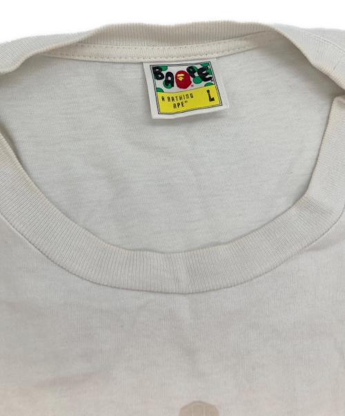 A BATHING APE（アベイシングエイプ）A BATHING APE (アベイシングエイプ) シャークプリントTシャツ ホワイト サイズ:Lの古着・服飾アイテム