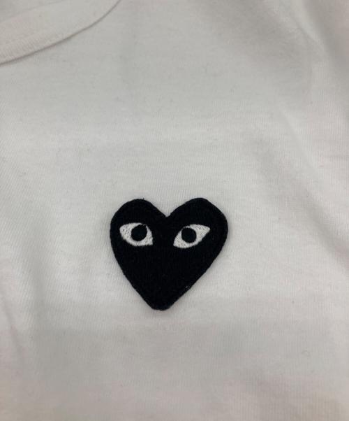PLAY COMME des GARCONS（プレイコムデギャルソン）PLAY COMME des GARCONS (プレイコムデギャルソン) ハートロゴTシャツ ホワイト サイズ:Mの古着・服飾アイテム