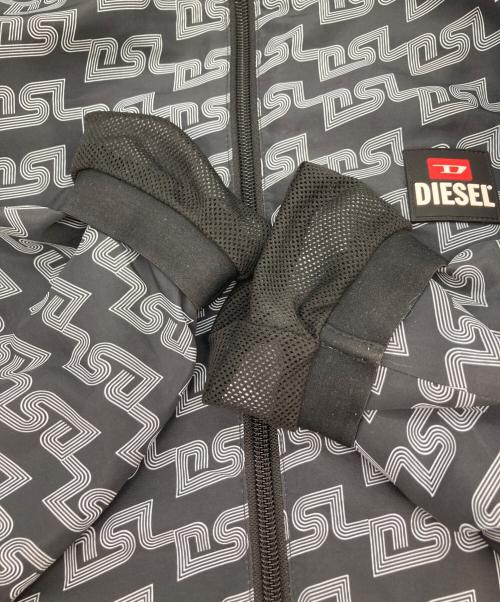 DIESEL（ディーゼル）DIESEL (ディーゼル) ナイロンジャケット ブラック×ネイビー サイズ:Sの古着・服飾アイテム