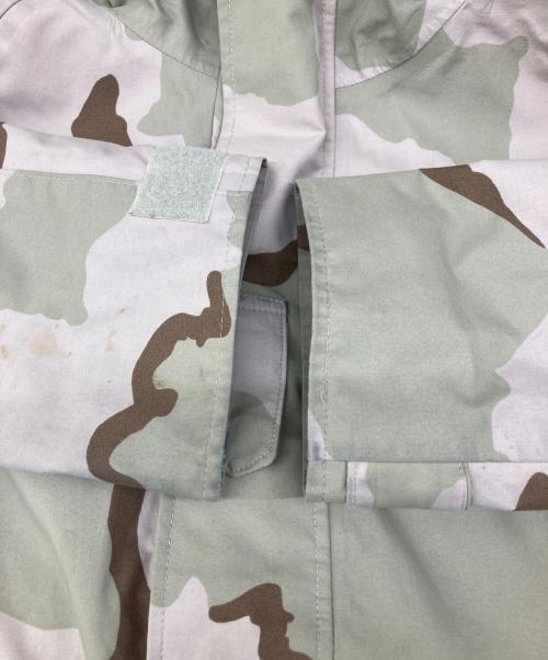 US ARMY（ユーエスアーミー）US ARMY (ユーエスアーミー) ECWCS GEN1デザートカモゴアテックスパーカー ベージュ サイズ:ⅯLの古着・服飾アイテム
