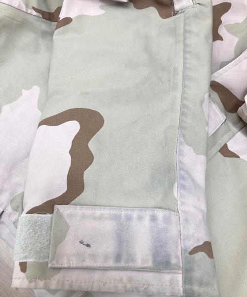 US ARMY（ユーエスアーミー）US ARMY (ユーエスアーミー) ECWCS GEN1デザートカモゴアテックスパーカー ベージュ サイズ:ⅯLの古着・服飾アイテム