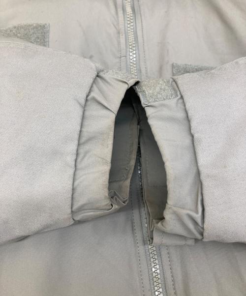 US ARMY（ユーエスアーミー）US ARMY (ユーエスアーミー) GENⅢ ECWCS LEVEL7/プリマロフトジャケット グリーン/Urban gray サイズ:L-REGの古着・服飾アイテム