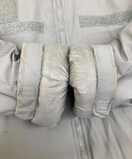 US ARMY（ユーエスアーミー）US ARMY (ユーエスアーミー) GENⅢ ECWCS LEVEL7/プリマロフトジャケット グリーン/Urban gray サイズ:L-REGの古着・服飾アイテム