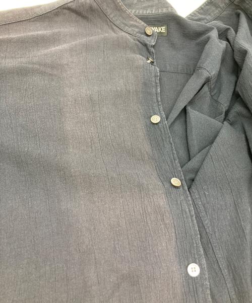 ISSEY MIYAKE（イッセイミヤケ）ISSEY MIYAKE (イッセイミヤケ) バンドカラーシャツ ブラック サイズ:3の古着・服飾アイテム