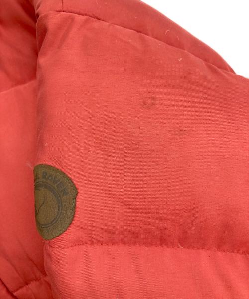FJALLRAVEN（フェールラーベン）FJALLRAVEN (フェールラーベン) ダウンジャケット レッド サイズ:Mの古着・服飾アイテム