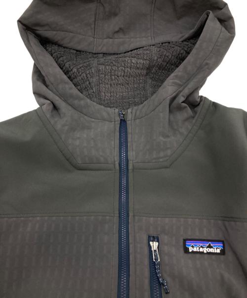 Patagonia（パタゴニア）Patagonia (パタゴニア) R2 テックフェイス・プルオーバー/裏ボアアノラックパーカー グレー サイズ:XLの古着・服飾アイテム