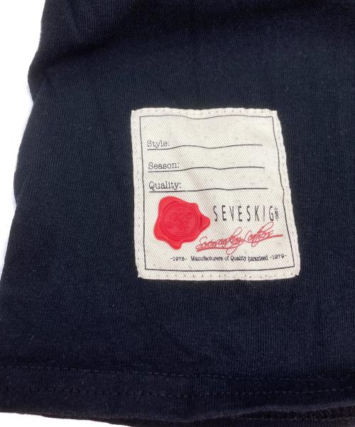 SEVESKIG（セヴシグ）SEVESKIG (セヴシグ) KenKen プリントカットソー ブラック サイズ:Ｌの古着・服飾アイテム