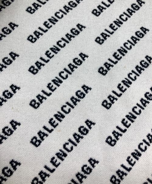 BALENCIAGA（バレンシアガ）BALENCIAGA (バレンシアガ) オールオーバーロゴニット アイボリー×ブラック サイズ:Lの古着・服飾アイテム