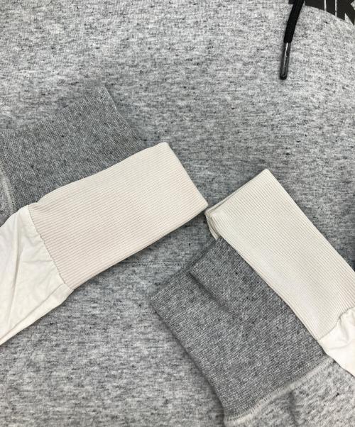 NIKE（ナイキ）NIKE (ナイキ) sacai (サカイ) NRG HOODIE/切替パーカー グレー サイズ:Sの古着・服飾アイテム