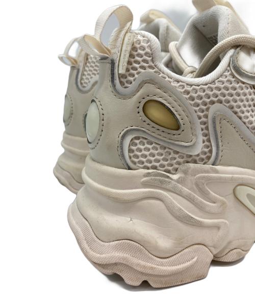 adidas（アディダス）adidas (アディダス) OZTHEMIS/チャンキーソールスニーカー ベージュ サイズ:25.0の古着・服飾アイテム