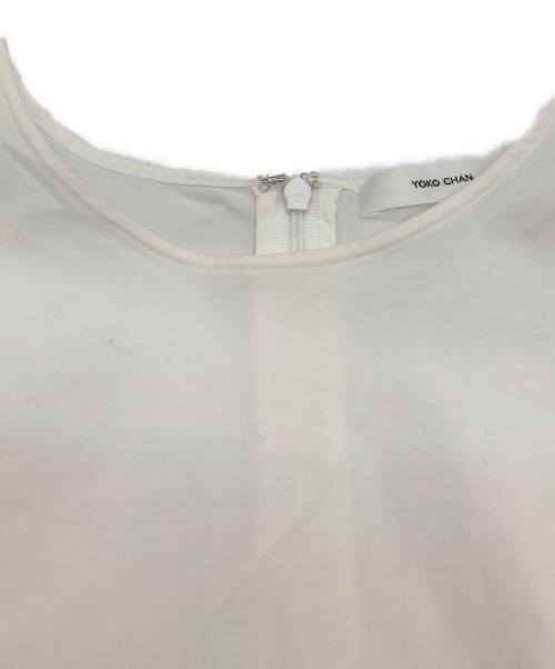 YOKO CHAN（ヨーコチャン）YOKO CHAN (ヨーコチャン) バックティアードブラウス ホワイト サイズ:36の古着・服飾アイテム