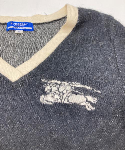BURBERRY BLUE LABEL（バーバリー ブルー レーベル）BURBERRY BLUE LABEL (バーバリー ブルー レーベル) ロゴVネックニット ブラック サイズ:SIZE 38の古着・服飾アイテム