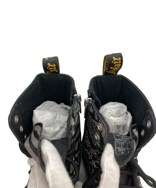Dr.Martens（ドクターマーチン）Dr.Martens (ドクターマーチン) Jadon Animal Clash Black Backhand/8ホールブーツ ブラック×グレー サイズ:UK5の古着・服飾アイテム